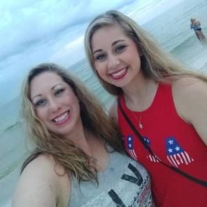 Meet your Posher, Traci